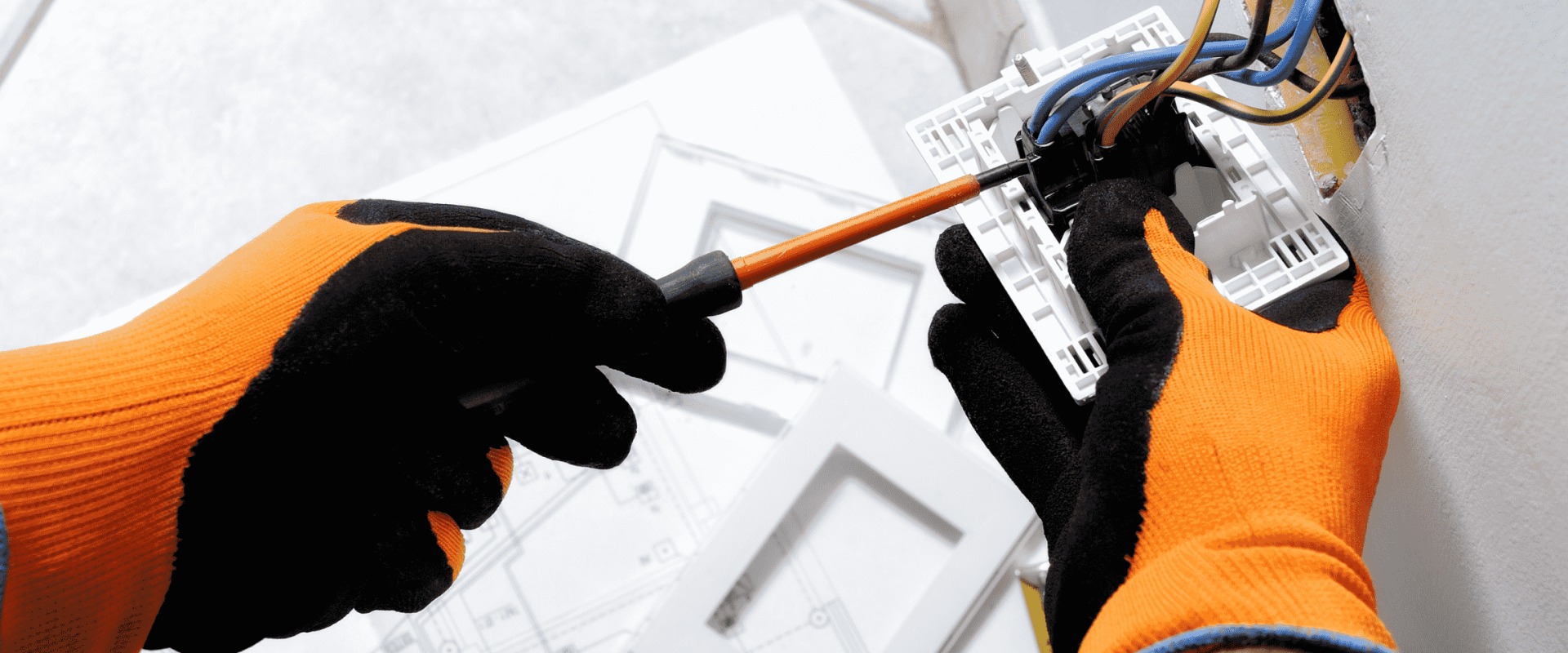 A Guide to Payroll Calculation and Management for Electricians